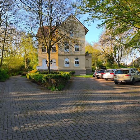 Emily'S Deichbude In Einer Historischen Villa In Dornumersiel 외부 사진