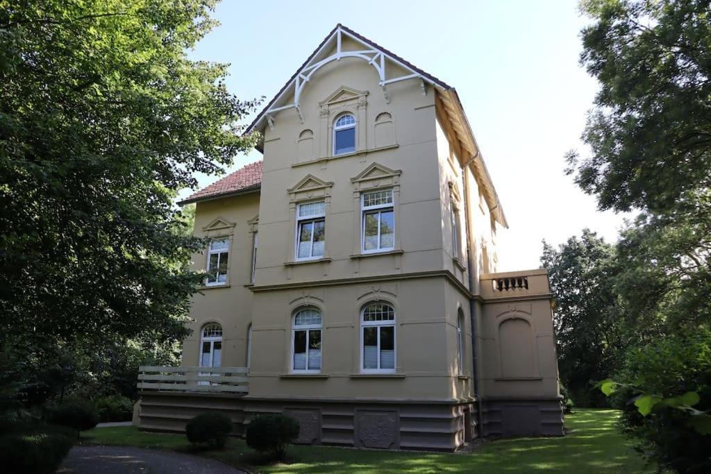 Emily'S Deichbude In Einer Historischen Villa In Dornumersiel 외부 사진