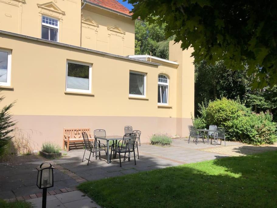 Emily'S Deichbude In Einer Historischen Villa In Dornumersiel 외부 사진