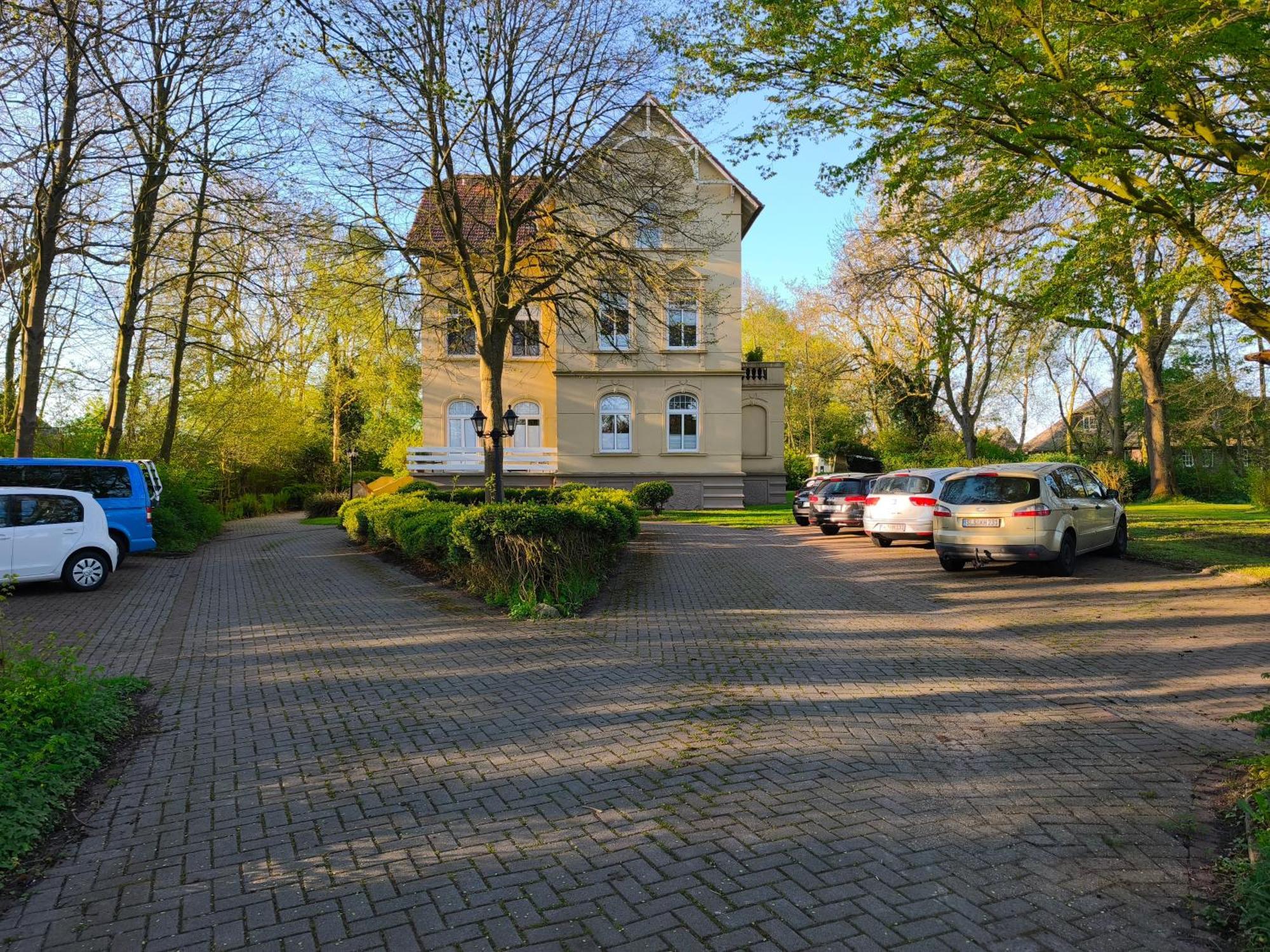Emily'S Deichbude In Einer Historischen Villa In Dornumersiel 외부 사진