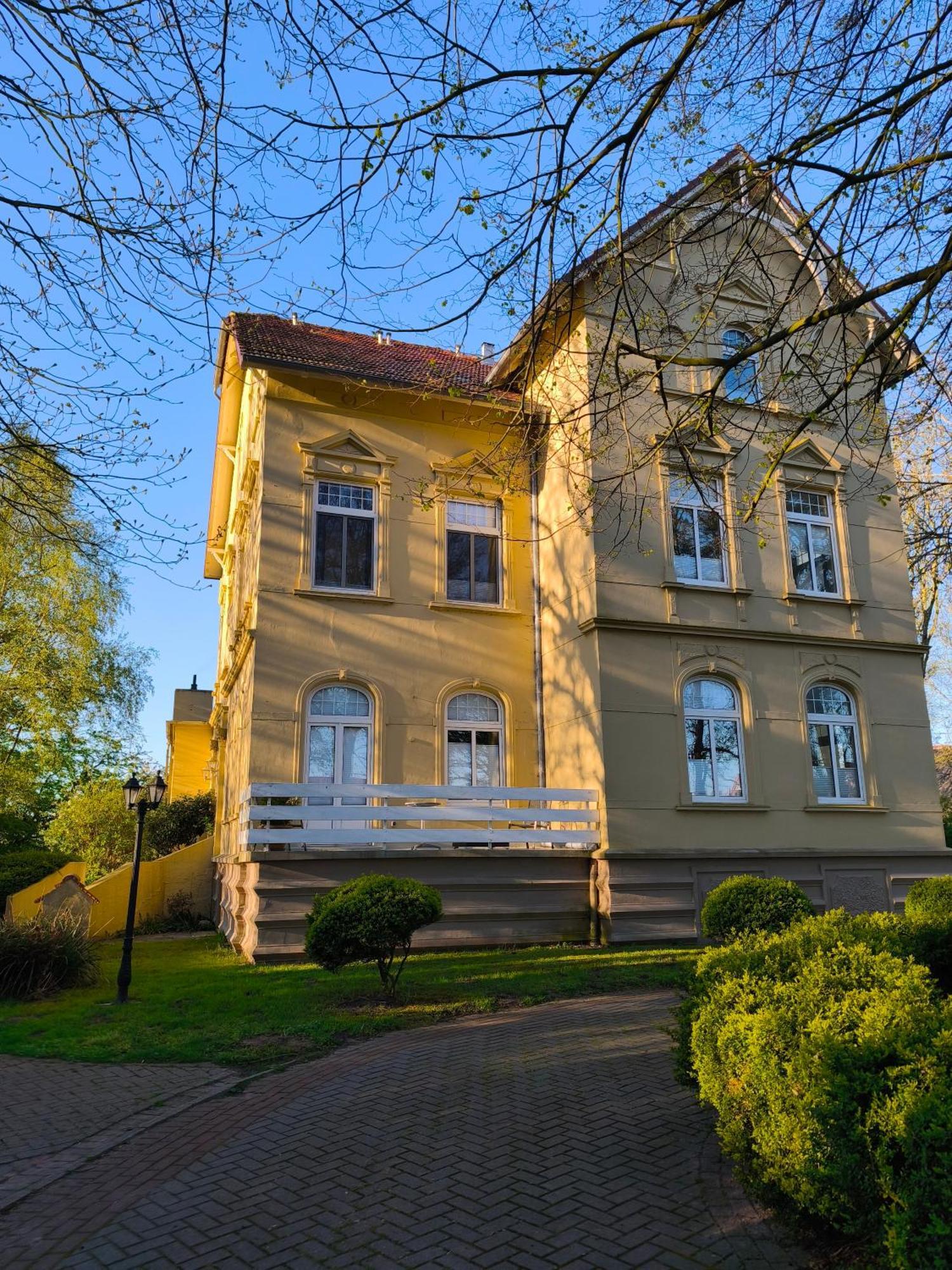 Emily'S Deichbude In Einer Historischen Villa In Dornumersiel 외부 사진